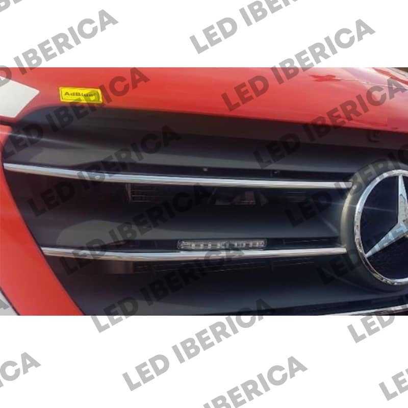 KIT DE 2 LUCES DIRECCIONALES PARA REJILLA FRONTAL CE R65